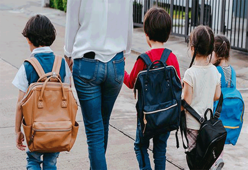 오산 센트럴시티 운암뜰 단지에 인접한 초·중·고교와 중심상업지구 학원가